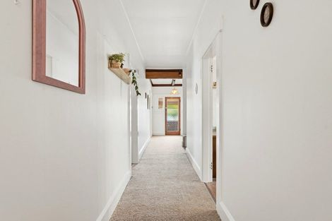 Photo of property in 18 Parsons Street, Saint Johns Hill, Whanganui, 4501