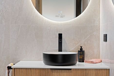 Photo of property in 5 Blue Moon Rise, Langs Beach, 0582