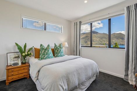 Photo of property in 5 Clearview Street, Wanaka, 9305