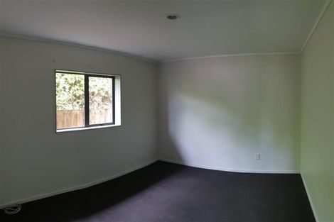 Photo of property in 2 Vine Street, Mangere East, Auckland, 2024