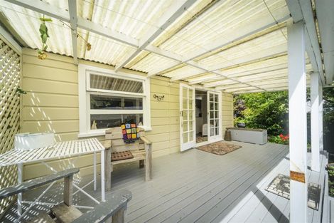 Photo of property in 89 Bridge Street, Bulls, 4818