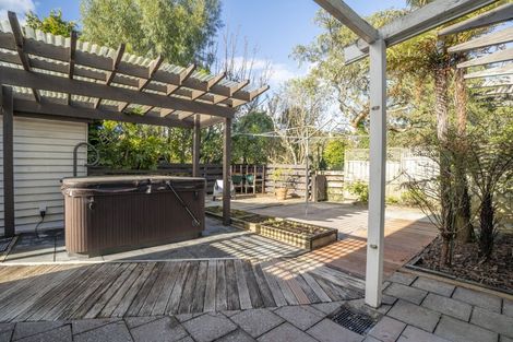 Photo of property in 4 Halswater Drive, Churton Park, Wellington, 6037