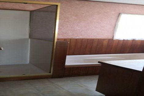 Photo of property in 34a Mark Edward Drive, Half Moon Bay, Auckland, 2012