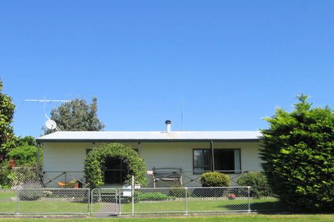 Photo of property in 16 Riperata Street, Riverdale, Gisborne, 4010