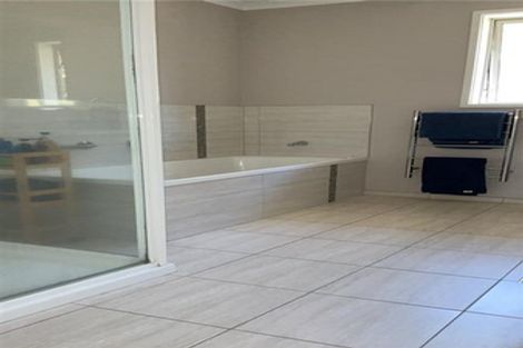 Photo of property in 4 Alloway Street, Westgate, Auckland, 0614