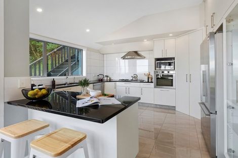 Photo of property in 9 Inverell Way, Seatoun, Wellington, 6022