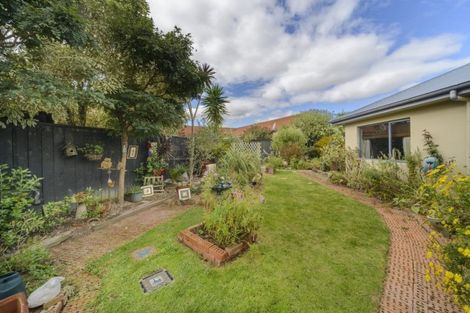 Photo of property in 24 Clearview Drive, Milson, Palmerston North, 4414