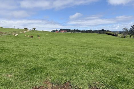 Photo of property in 846 Kaka Road, Okoki, Urenui, 4375