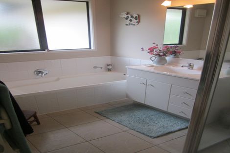 Photo of property in 1 Shaw Street, Leamington, Cambridge, 3432