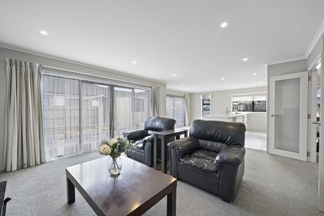 Photo of property in 11 Henrietta Maxwell Grove, Wainuiomata, Lower Hutt, 5014