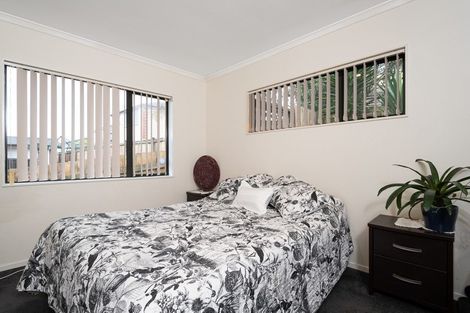 Photo of property in 13 San Marino Drive, Henderson, Auckland, 0612