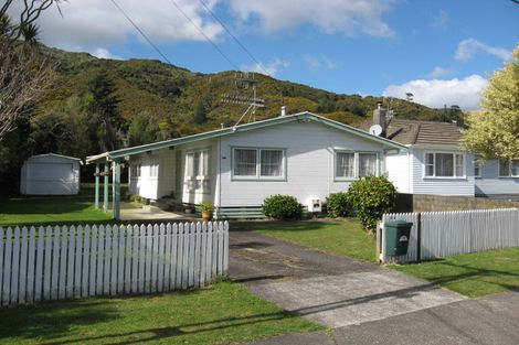 Photo of property in 73 Peel Place, Wainuiomata, Lower Hutt, 5014