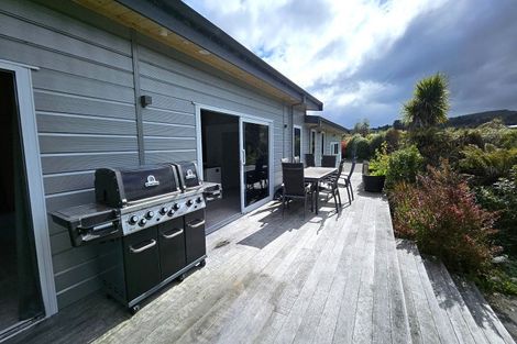 Photo of property in 24 Lacebark Drive, Kinloch, Taupo, 3377