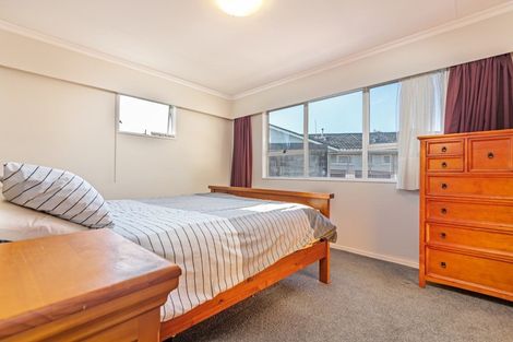 Photo of property in 12 Robinson Crescent, Westbrook, Palmerston North, 4412