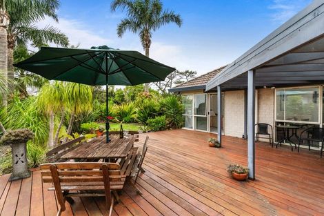 Photo of property in 9 Corfield Way, Burswood, Auckland, 2013