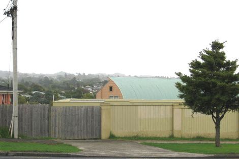 Photo of property in 324 West Coast Road, Glen Eden, Auckland, 0602