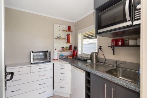 Photo of property in 1097 Papamoa Beach Road, Papamoa Beach, Papamoa, 3118