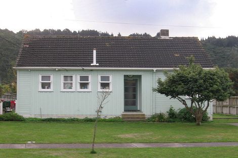 Photo of property in 5 Reynolds Street, Taita, Lower Hutt, 5011