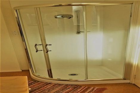 Photo of property in 2/56 Peach Road, Glenfield, Auckland, 0629