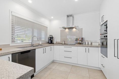 Photo of property in 15 Evans Court, Pukekohe, 2120