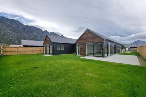 Photo of property in 36 Corriedale Road, Jacks Point, 9371