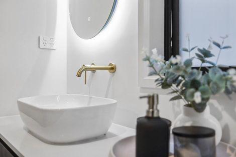 Photo of property in 31 Hinaki Street, Poike, Tauranga, 3112