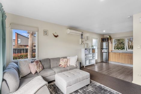 Photo of property in 2/57 Edward Avenue, Edgeware, Christchurch, 8013