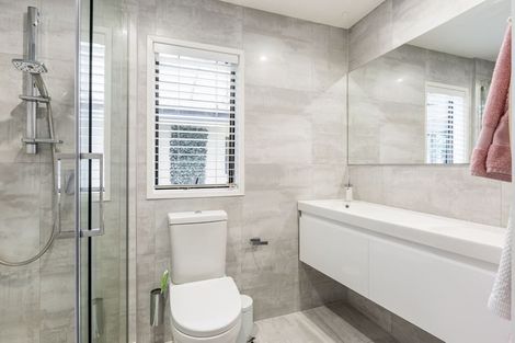 Photo of property in 30 Maxwelton Drive, Mairangi Bay, Auckland, 0630