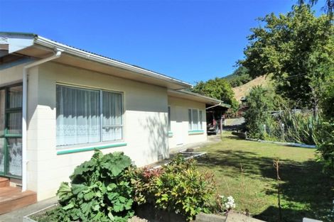 Photo of property in 4 Cornwall Street, Picton, 7220