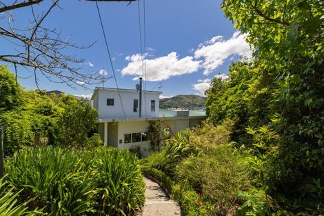 Photo of property in 23 Te Ara Crescent, Diamond Harbour, Lyttelton, 8971