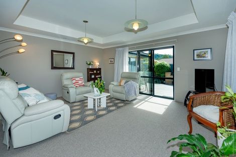 Photo of property in 7 Fredrica Lane, Heathcote Valley, Christchurch, 8022