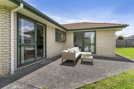 Photo of property in 3 Morewa Place, Takanini, 2112