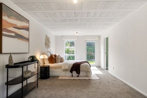 Photo of property in 3a Southern Cross Crescent, Island Bay, Wellington, 6023