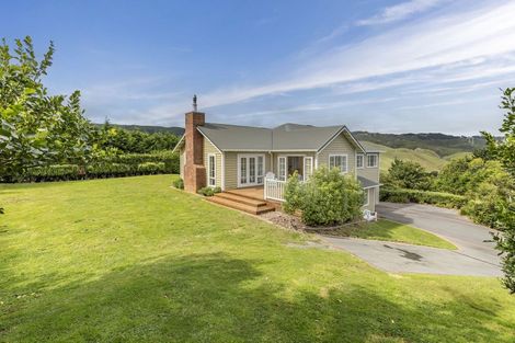 Photo of property in 91 Woodburn Drive, Takapu Valley, Wellington, 5028