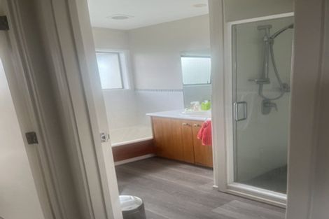 Photo of property in 2/94 Norwood Road, Bayswater, Auckland, 0622