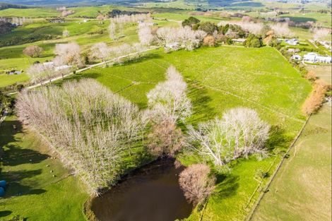 Photo of property in 950 Oneriri Road, Kaiwaka, 0573