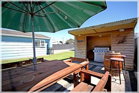 Photo of property in 29 Punga Street, Tangimoana, 4822