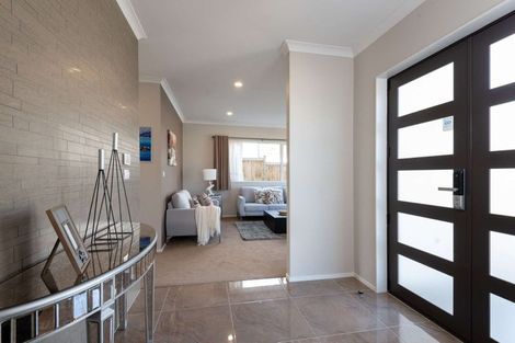 Photo of property in 3 Creggan Crescent, Flat Bush, Auckland, 2019