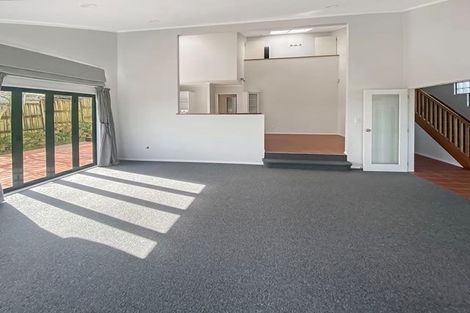 Photo of property in 24 Taroka Close, Pinehill, Auckland, 0632