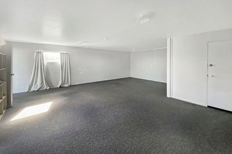 Photo of property in 24 Taroka Close, Pinehill, Auckland, 0632