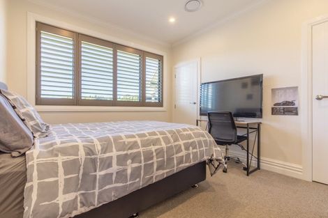 Photo of property in 20 Smith Street, Dannevirke, 4930