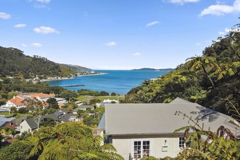 Photo of property in 34 Ferry Road, Days Bay, Lower Hutt, 5013
