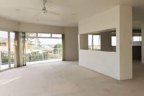 Photo of property in 730 East Coast Road, Pinehill, Auckland, 0632