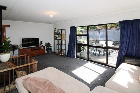 Photo of property in 28 King Street, Carterton, 5713