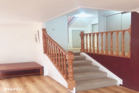 Photo of property in 2/6 Bellbird Rise, Murrays Bay, Auckland, 0630