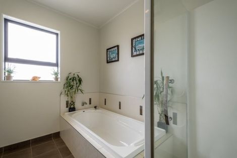 Photo of property in 4 Newbourne Crescent, Redwoodtown, Blenheim, 7201