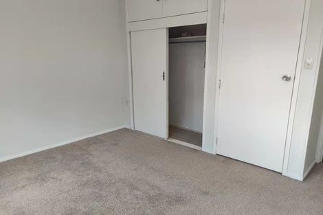Photo of property in 1 Fayette Place, Te Atatu South, Auckland, 0610
