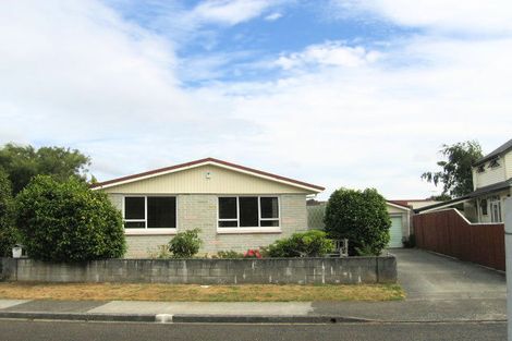 Photo of property in 13 Whirinaki Crescent, Heretaunga, Upper Hutt, 5018