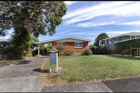 Photo of property in 19 Carole Crescent, Pakuranga, Auckland, 2010