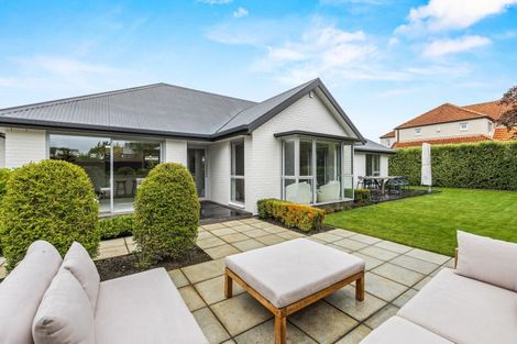 Photo of property in 2/23d Jacksons Road, Merivale, Christchurch, 8014